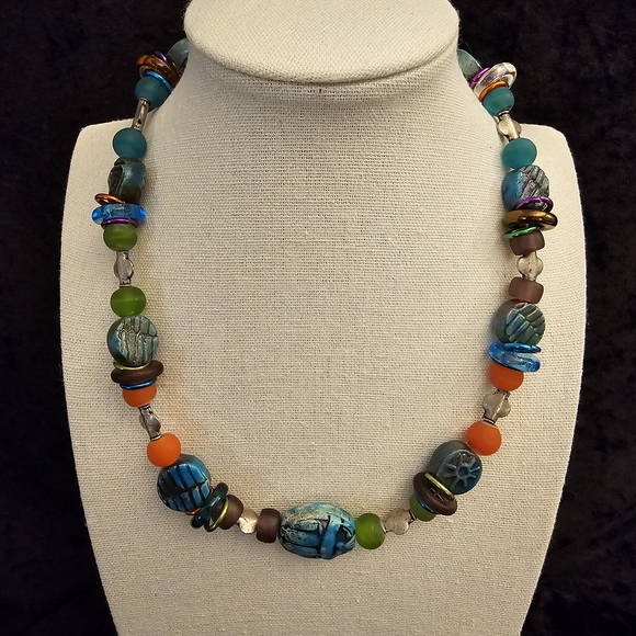 Jewelry - Vintage Multi- Color Beaded Choker Necklace
